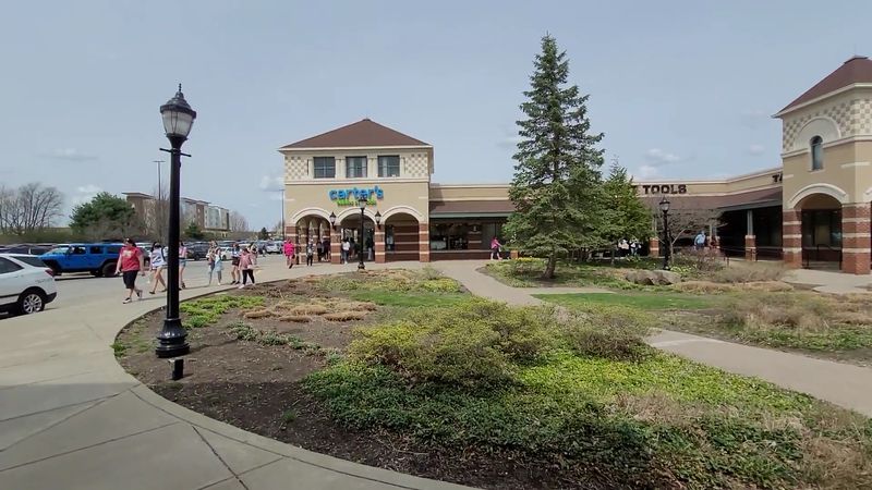 Covered Walkways Make Outdoor Shopping Comfortable