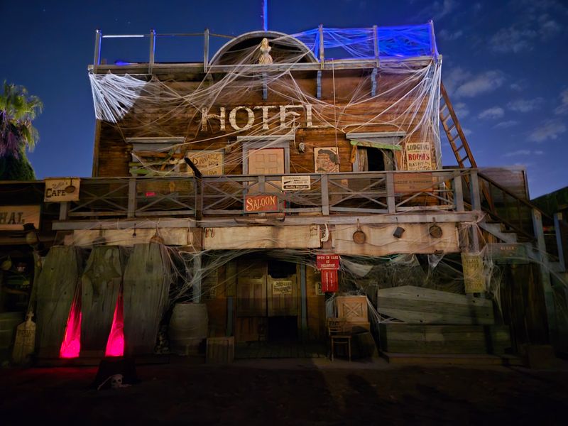 Live Gunfight Shows Pack Explosive Entertainment