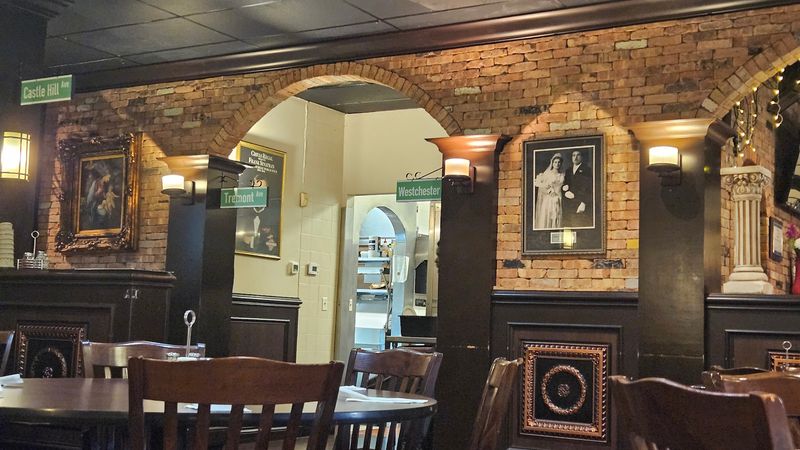 Pepper Tree Restaurant