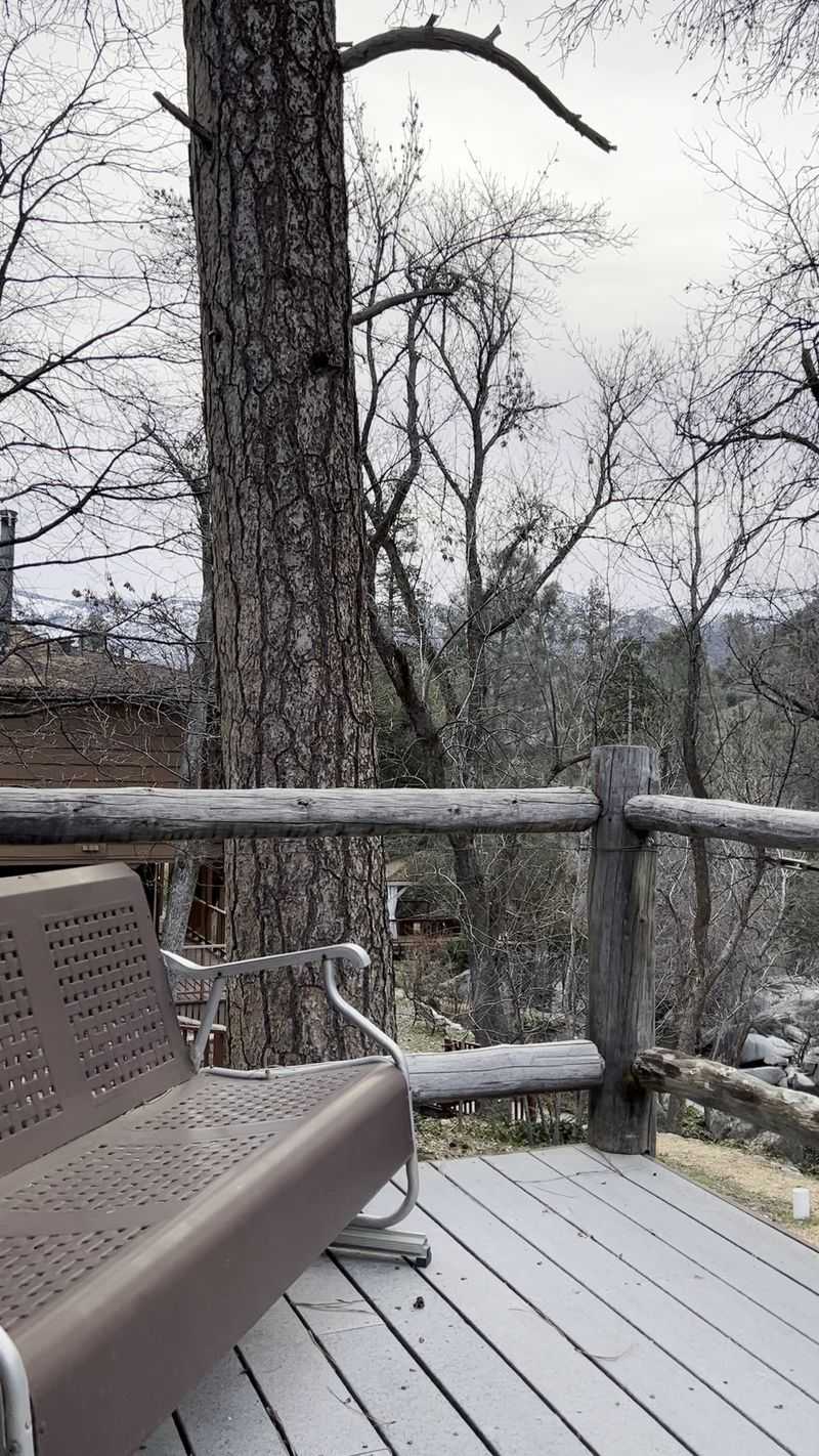 Quiet Mountain Retreat With Deck, Fireplace And AC, Edwards