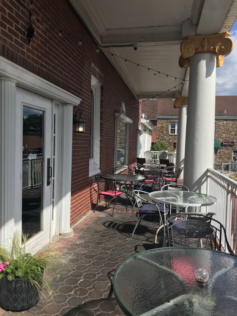 Seasonal Outdoor Seating Perfect for Nice Weather