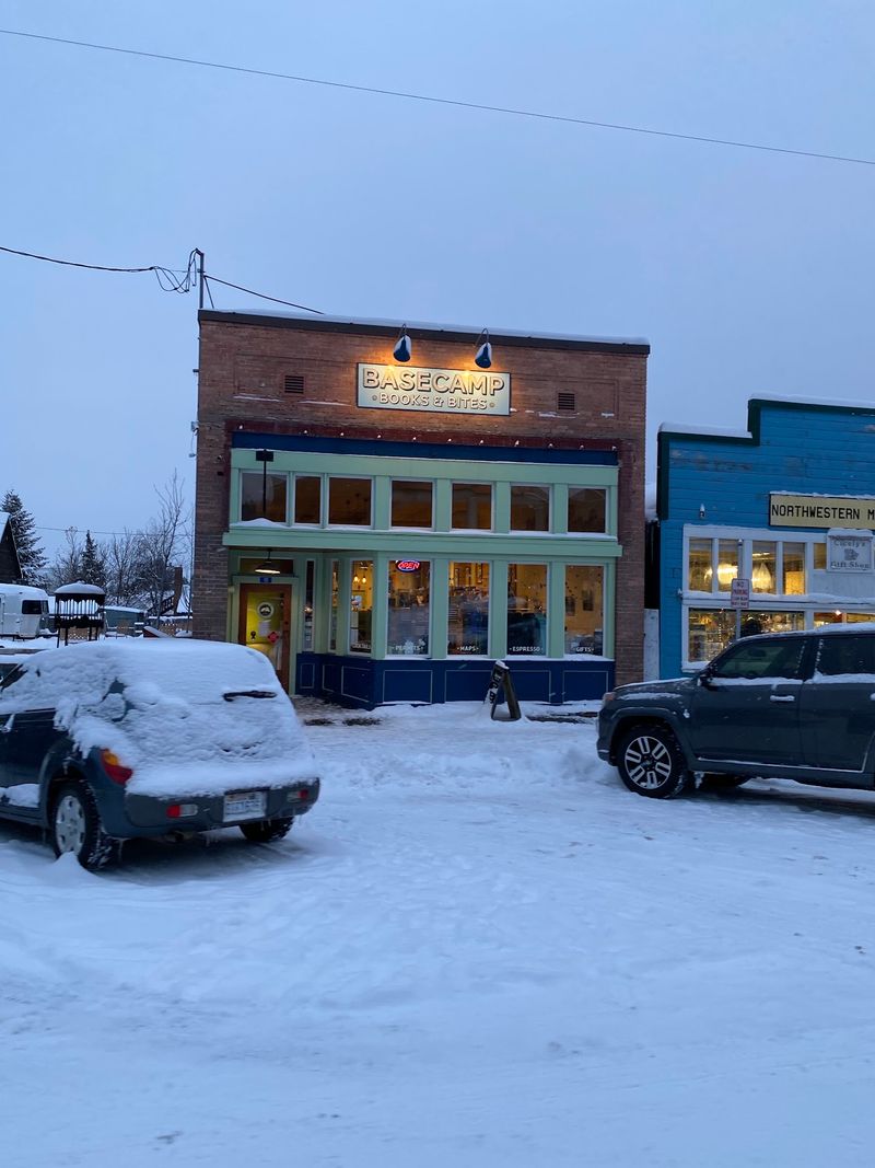 Cozy Cafes and Comfort Bites