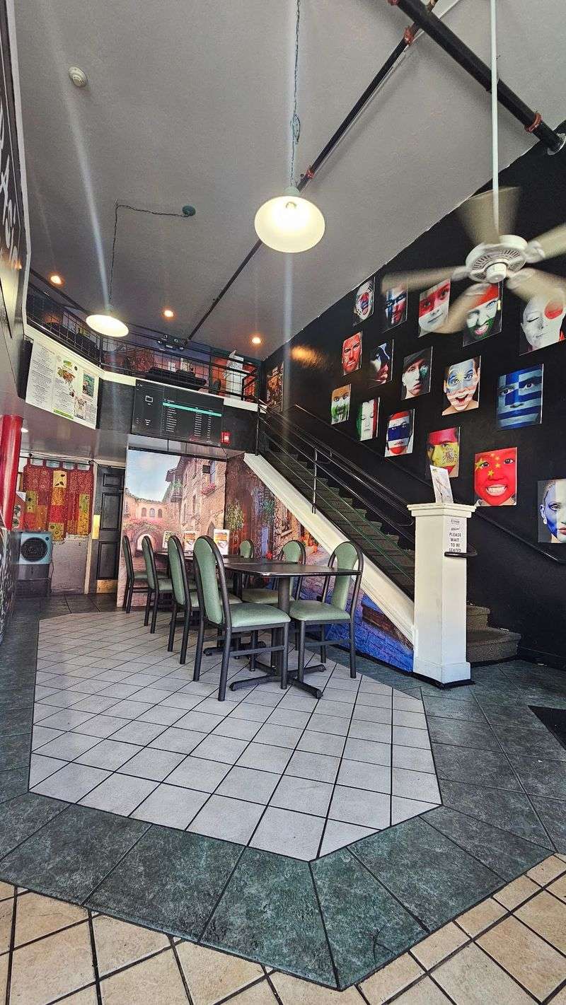 Cozy Two-Level Seating With A Relaxed, Unhurried Pace Cozy Two-Level Seating With A Relaxed, Unhurried Pace