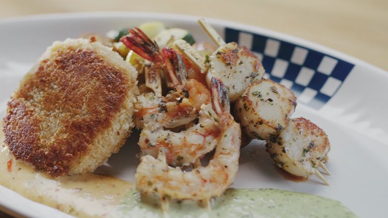 Crab Cakes Locals Rave About