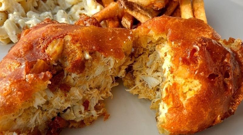 Crab Cakes That Deserve Their Own Fan Club