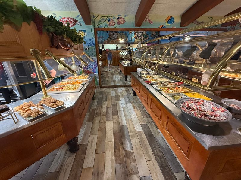 Crabby George's Calabash Seafood Buffet, Myrtle Beach Crabby George's Calabash Seafood Buffet, Myrtle Beach