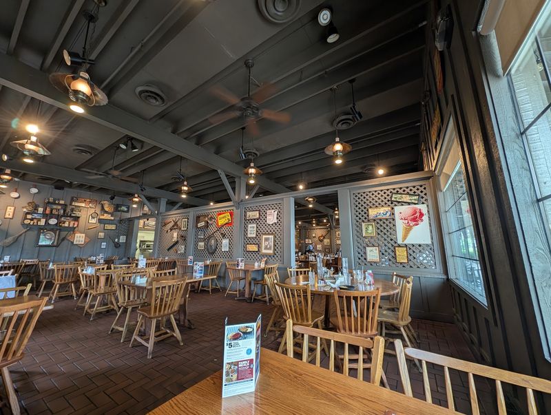 Cracker Barrel Old Country Store
