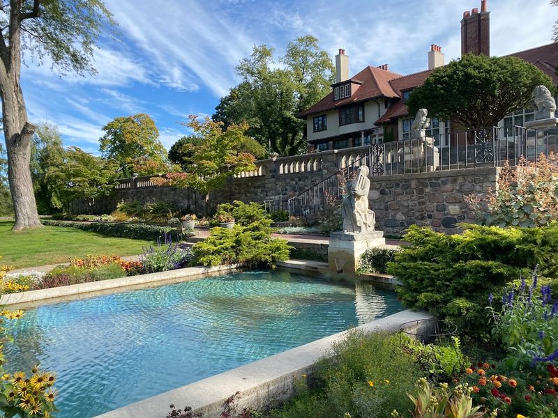 Cranbrook House And Gardens