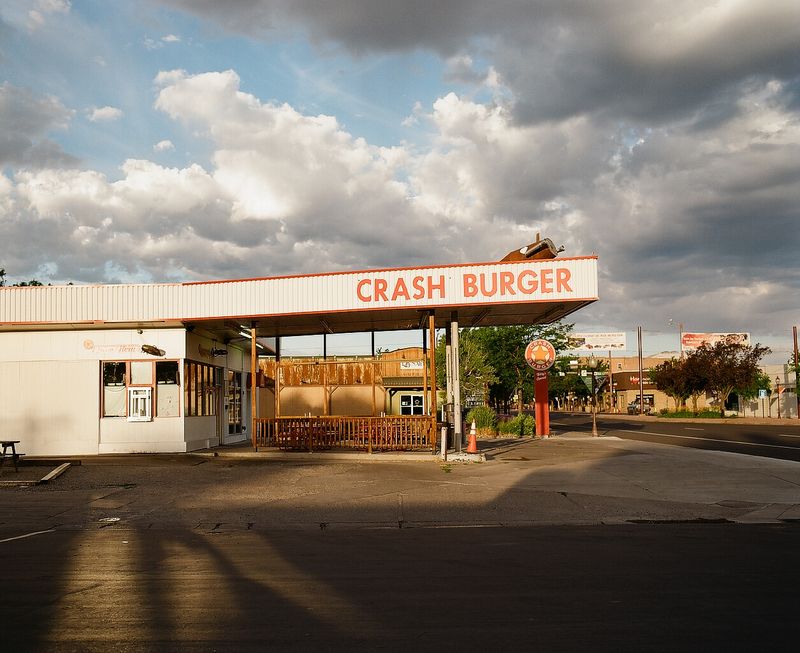 Crash Burger, Montrose