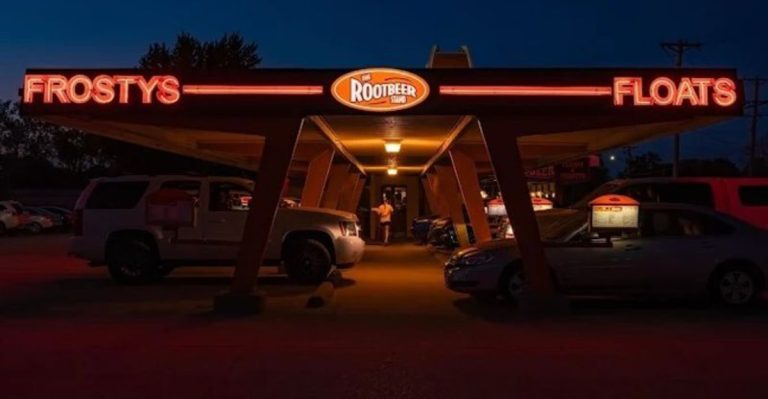 Craving A Classic? Try These Illinois Drive-In Double Cheeseburgers