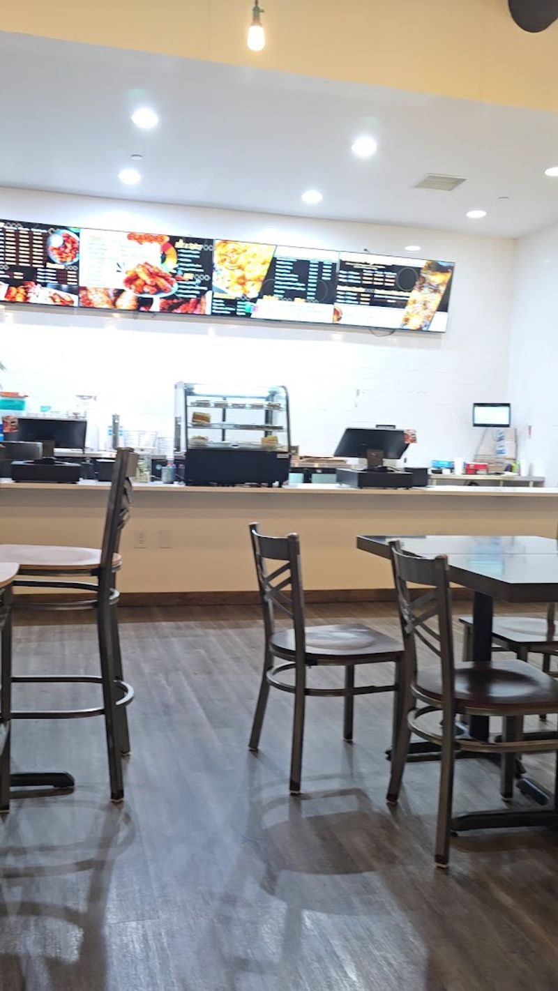 Crazy Wings - Killian, Columbia Crazy Wings - Killian, Columbia