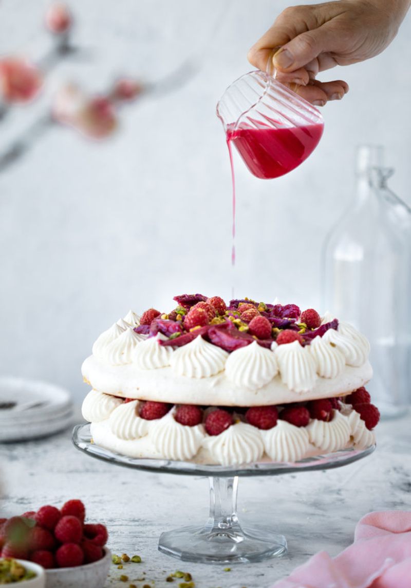 Elegant Rhubarb Pavlova