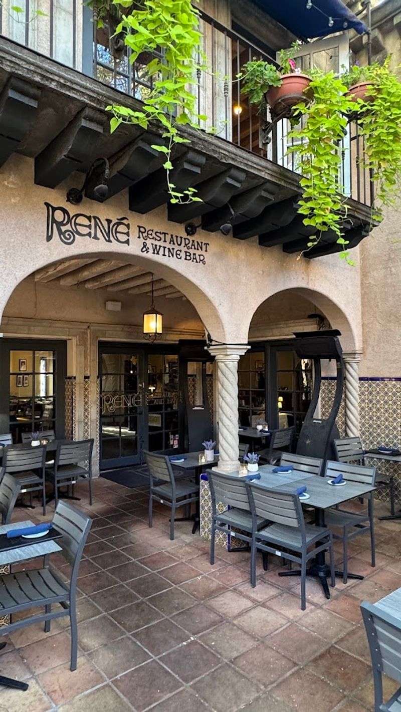 René At Tlaquepaque