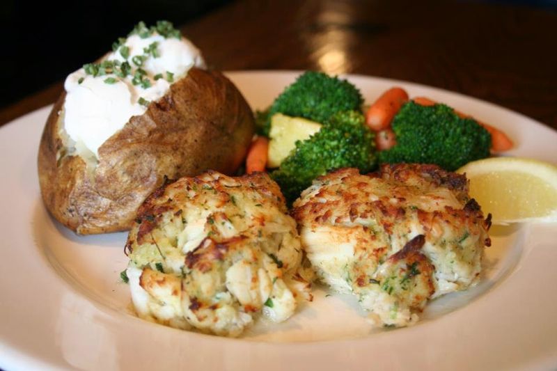 Crispy Ipswich Clams And A Famous Crab Cake Steal The Spotlight Crispy Ipswich Clams And A Famous Crab Cake Steal The Spotlight