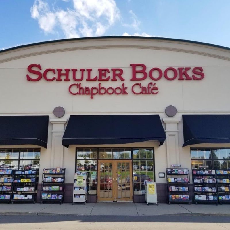 Schuler Books + Chapbook Cafe, Grand Rapids