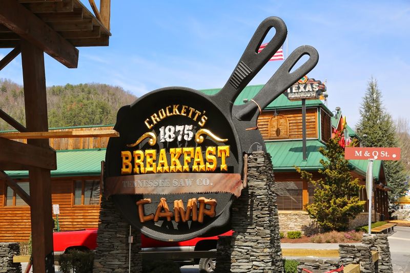 Crockett's Breakfast Camp