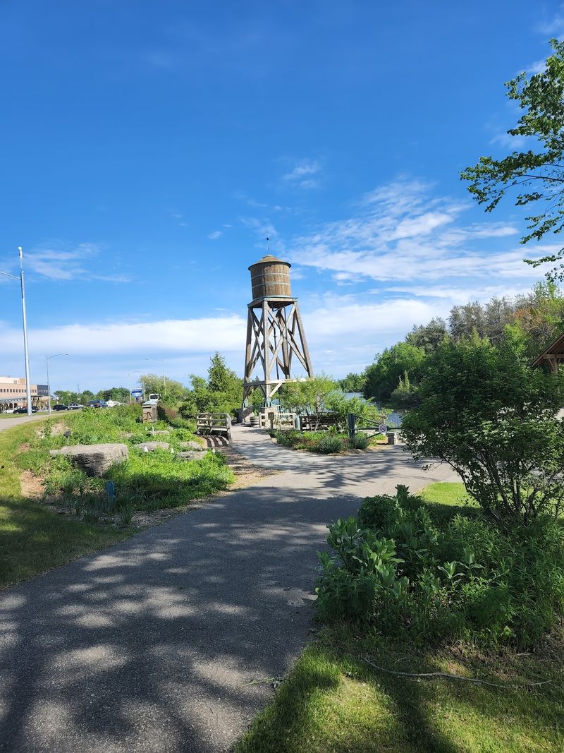 Cross Into Island Park