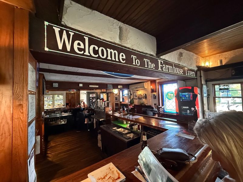 Farmhouse Tavern