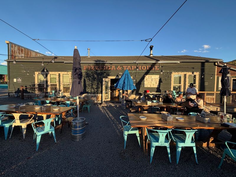 Crosscut Pizzeria & Taphouse Crosscut Pizzeria & Taphouse