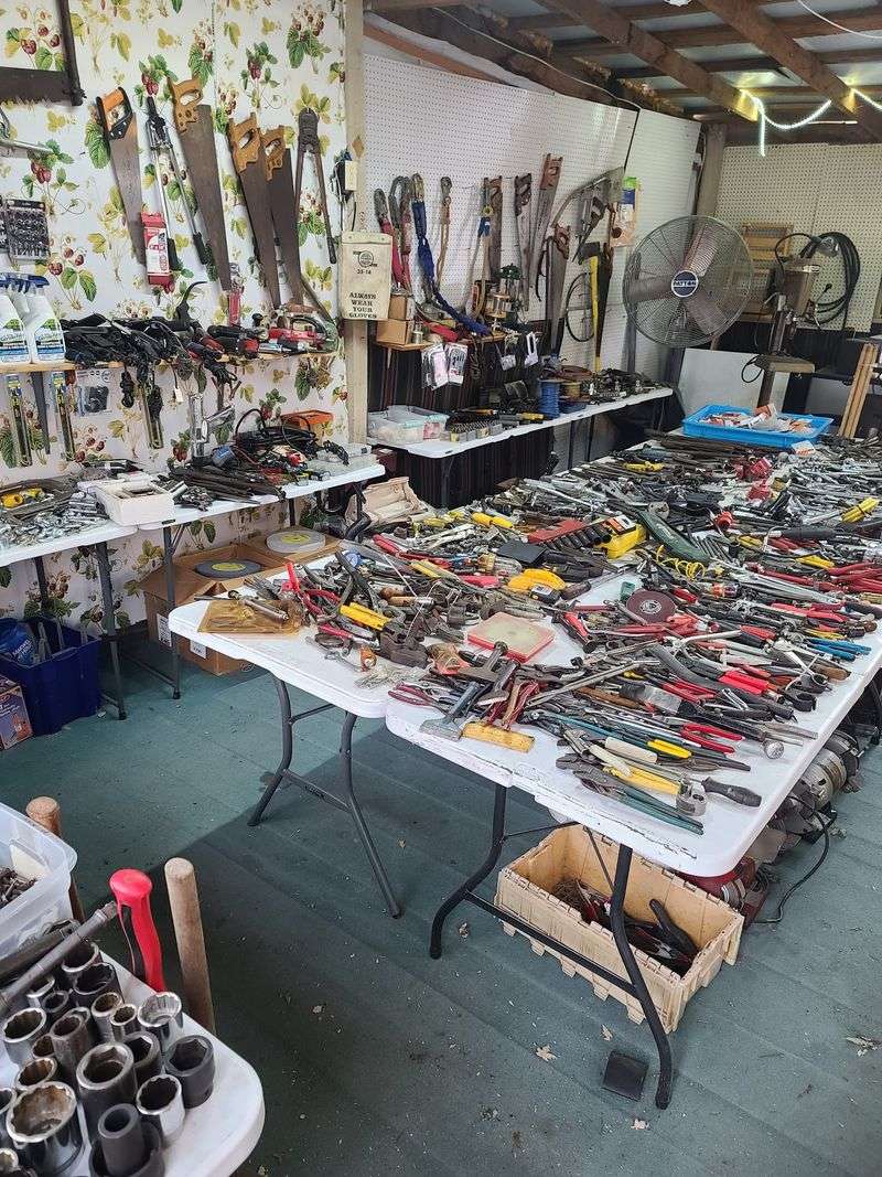 Crossville Flea Market Inc
