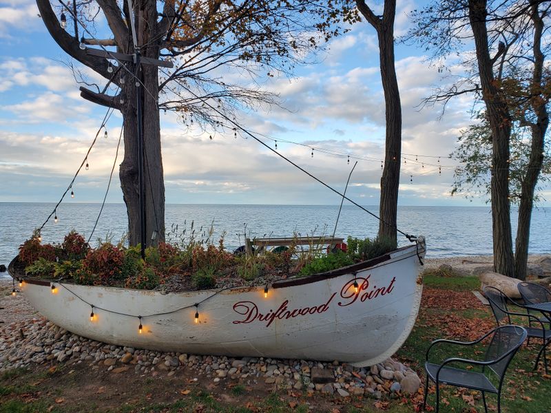 Driftwood Point Beach Bar and Grill, Geneva