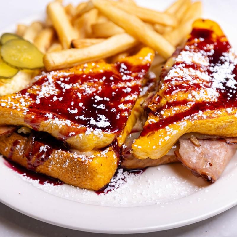 Crunch Lover's Toast Because Regular French Toast Is Too Mainstream