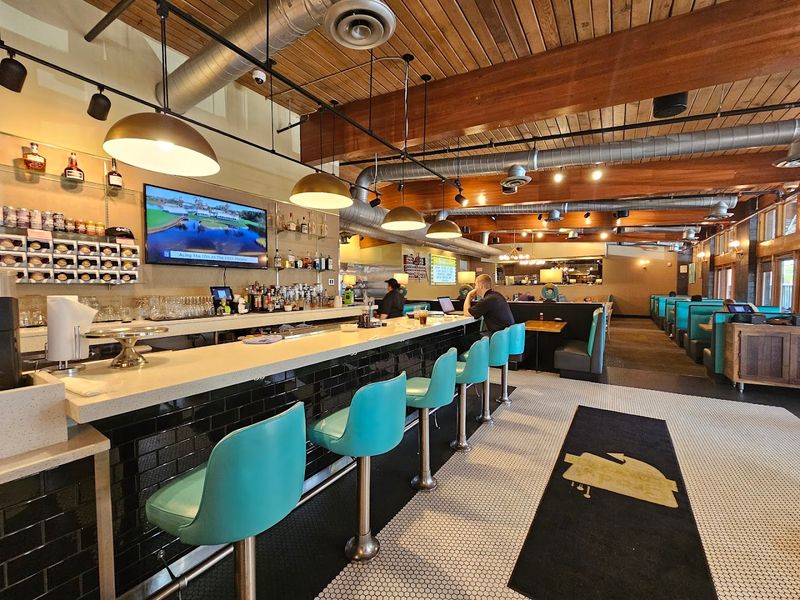 Grady's Snack N Dine - Homewood