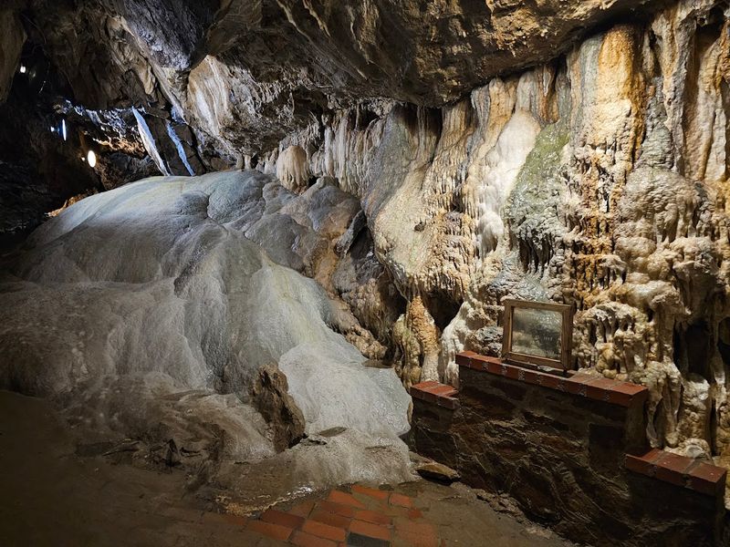 Lost River Caverns, Hellertown
