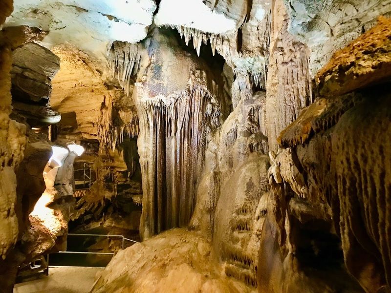 Crystal Onyx Cave Crystal Onyx Cave