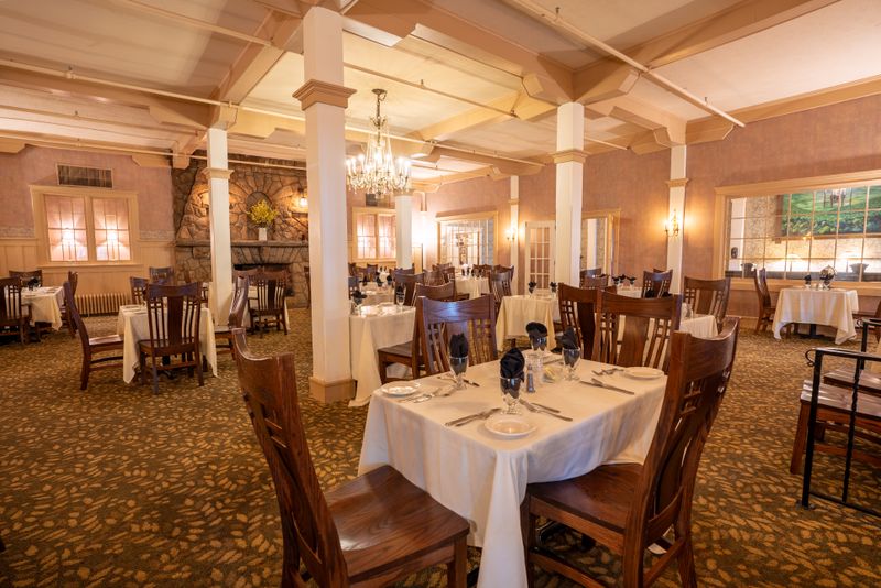 Mae’s Dining Room (The Summit Inn Resort) 