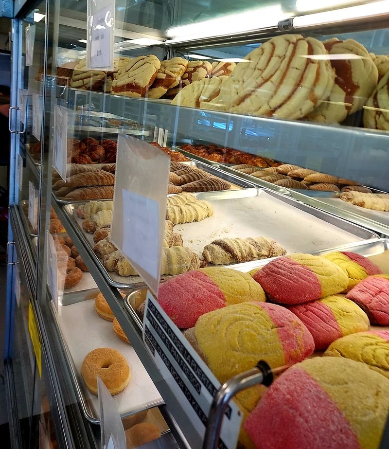 Cuernavaca Bakery Panaderia, Belvidere, IL
