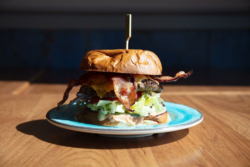 Divine Bovine Burgers – Tucson