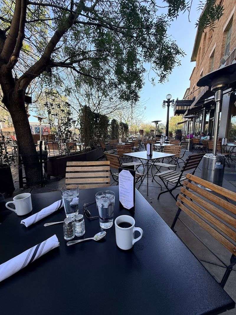 Cup Cafe At Hotel Congress