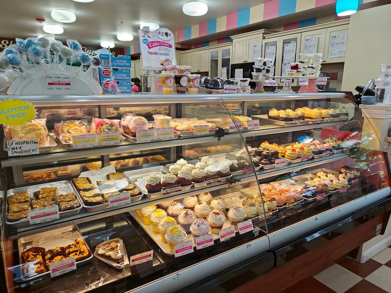 Cupcake Charlie's Cupcake Charlie's