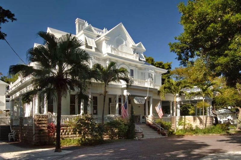 Curry Mansion Inn