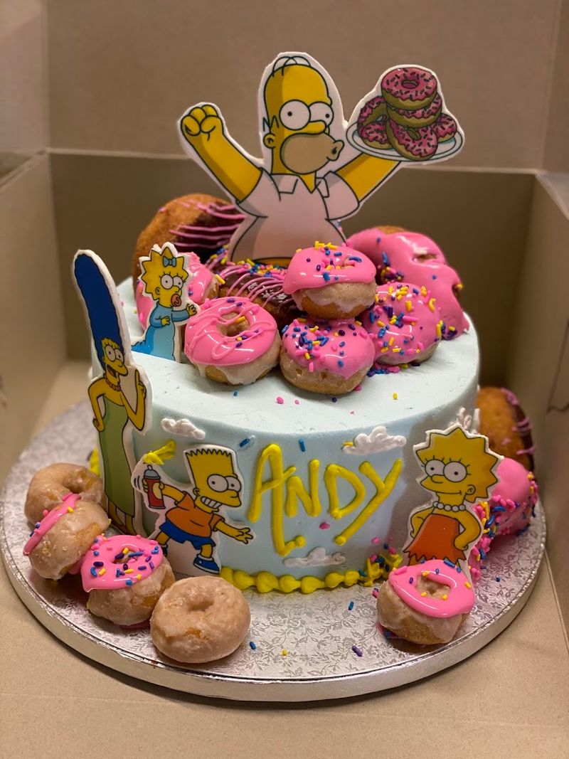 Custom Cakes That Actually Look Like Art