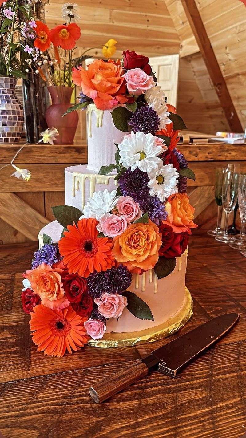 Custom Wedding And Celebration Cakes
