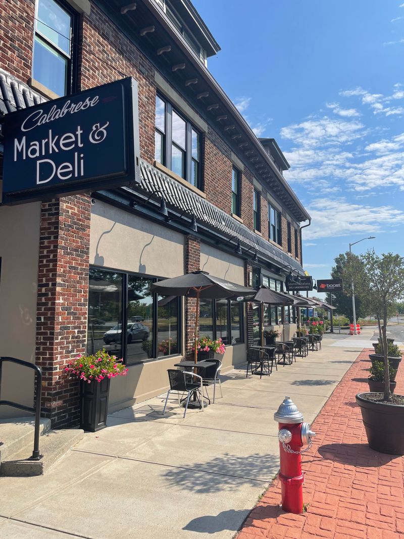 Calabrese Market & Deli