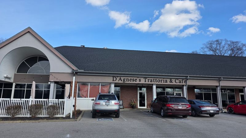 D'Agnese's At White Pond, Akron