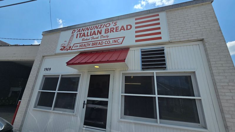 D'Annunzio's Italian Bakery