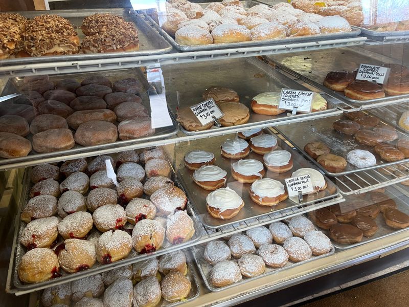 Biagio's Donut Shop & Pizzeria – Eastlake