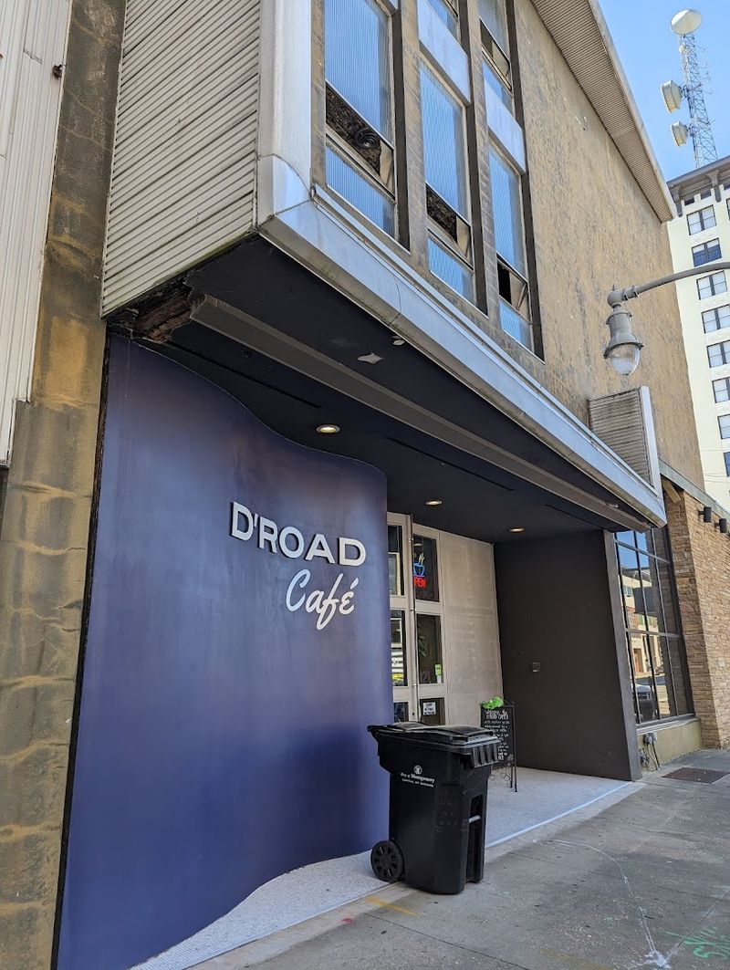 D'Road Cafe