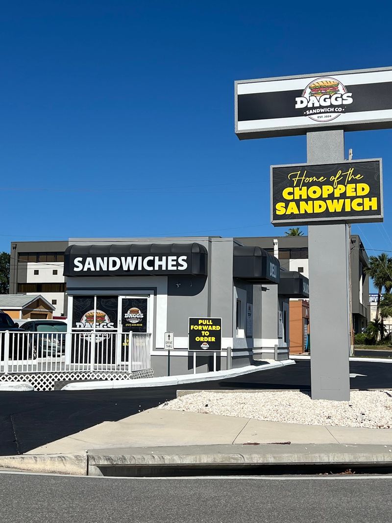 Daggs Sandwich Co, Largo