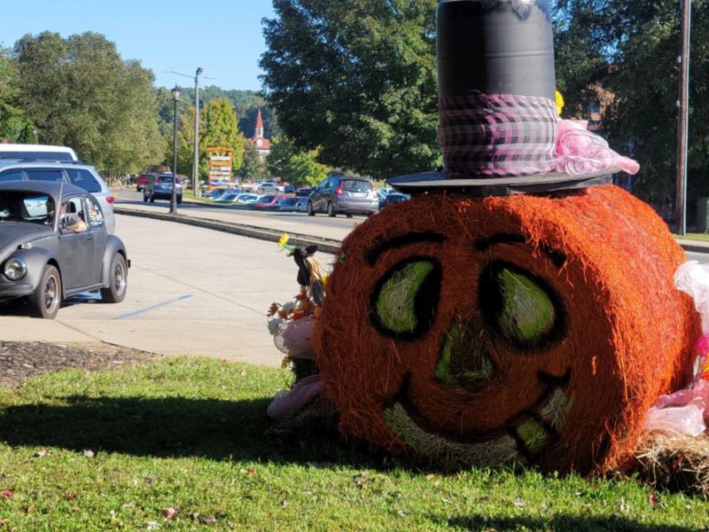 Helen — Annual Lighting of the Village, 1074 Edelweiss Strasse, Helen