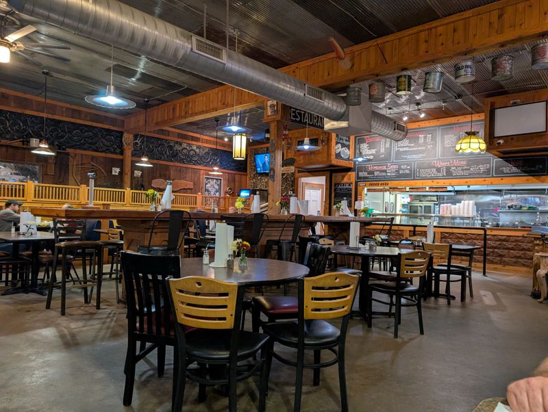 Smokee Mo's Arnold BBQ