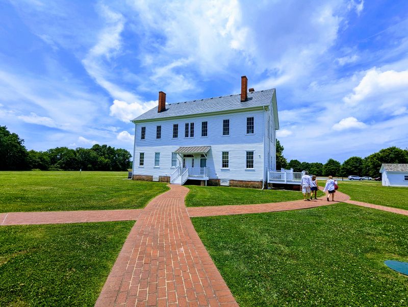 Barrier Islands Center Annual Oyster Roast – Machipongo