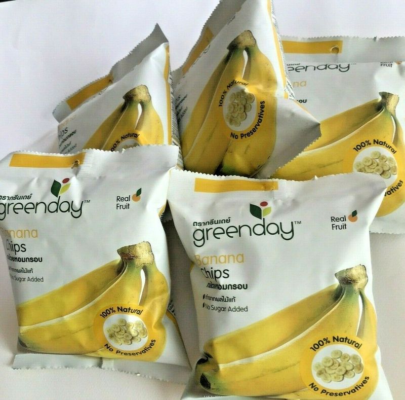No-Sugar-Added Banana Chips: Tropical Crunch