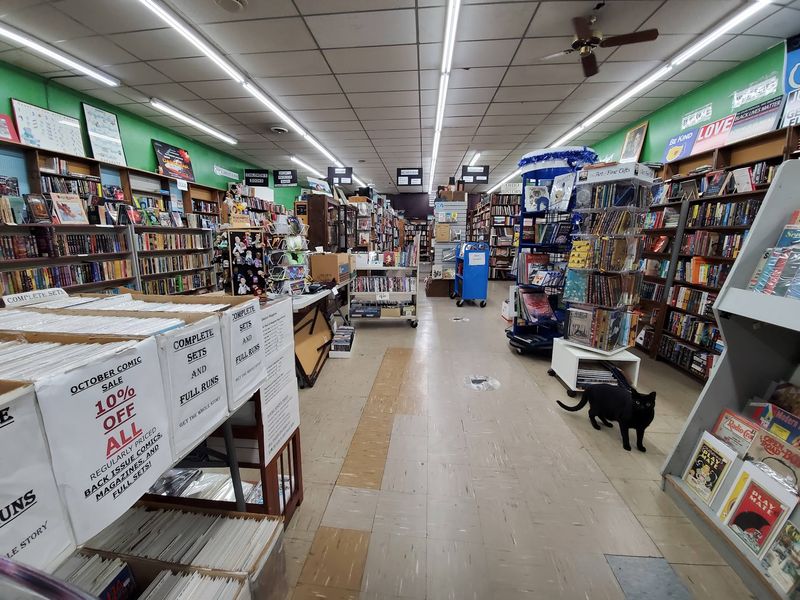 Dark Star Books & Comics, Yellow Springs