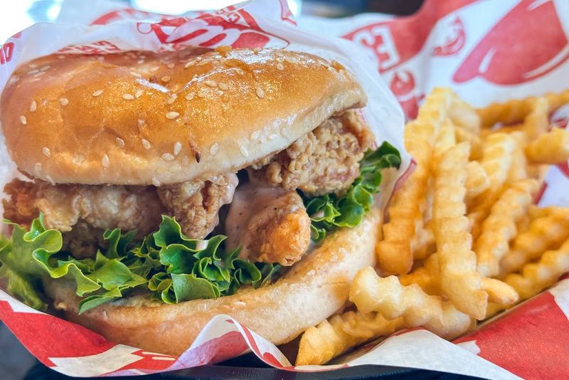 Raising Cane's – Chicken Sandwich