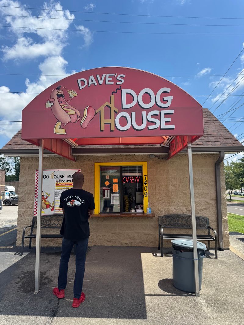 Dave’s Dog House